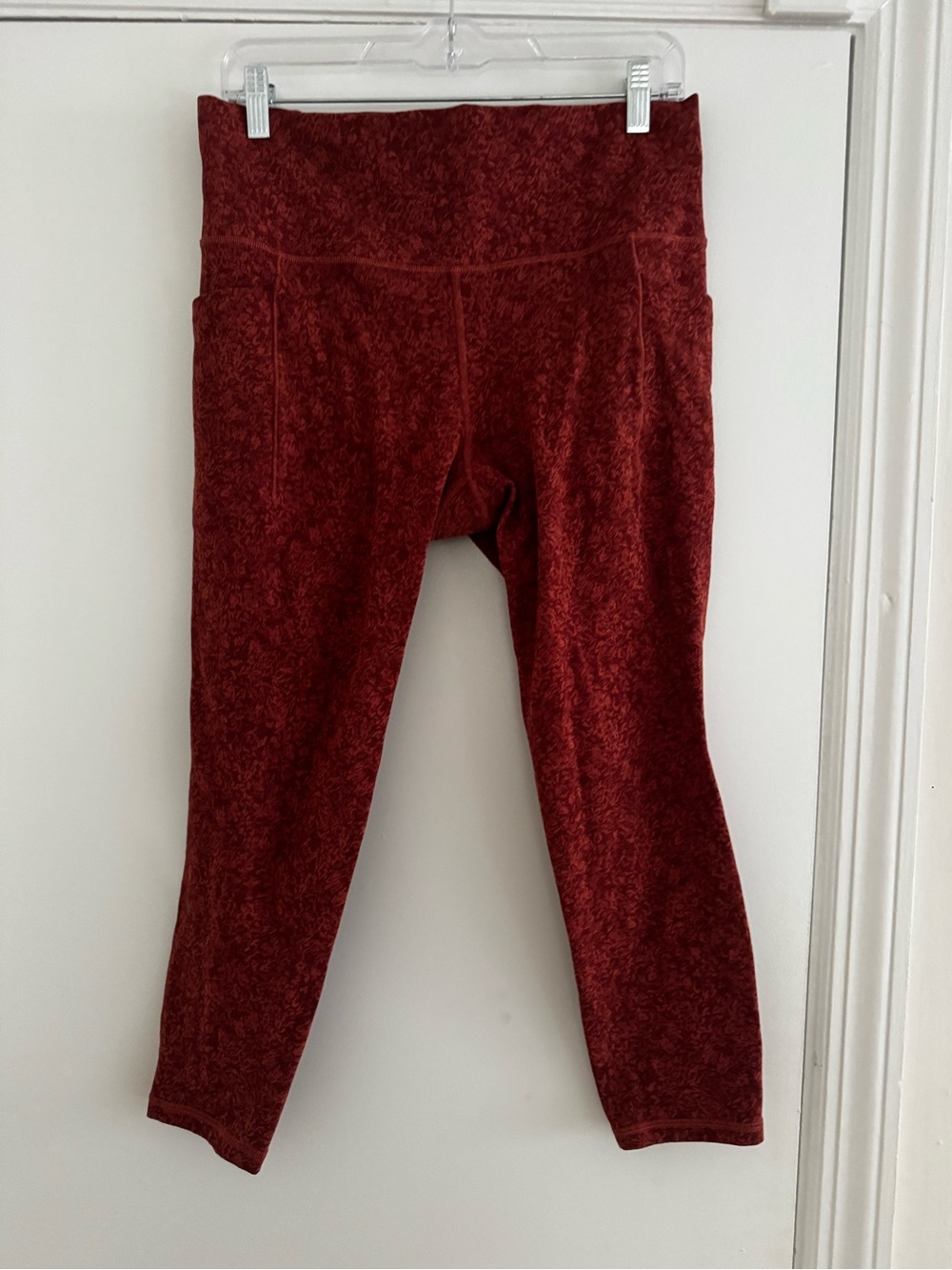 Athleta Dark Red Pattern Cropped Leggings